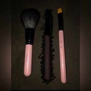 MAC brushes SE makeup brushes